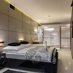 Z Jacuzzi Life Centrum Apartament