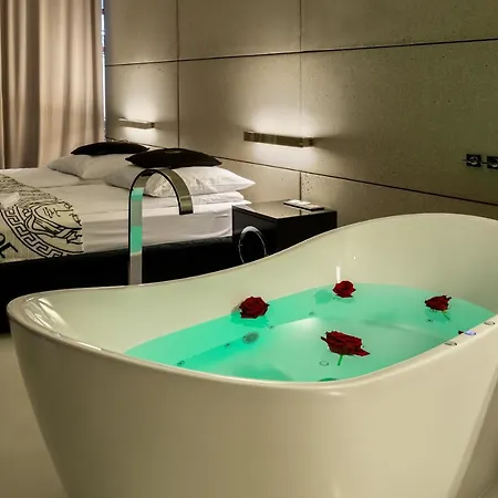 Z Jacuzzi Life Centrum شقة