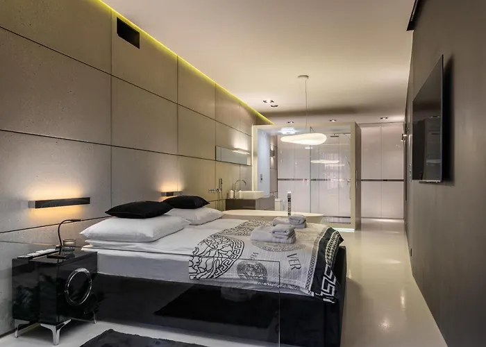 Z Jacuzzi Life Centrum 아파트